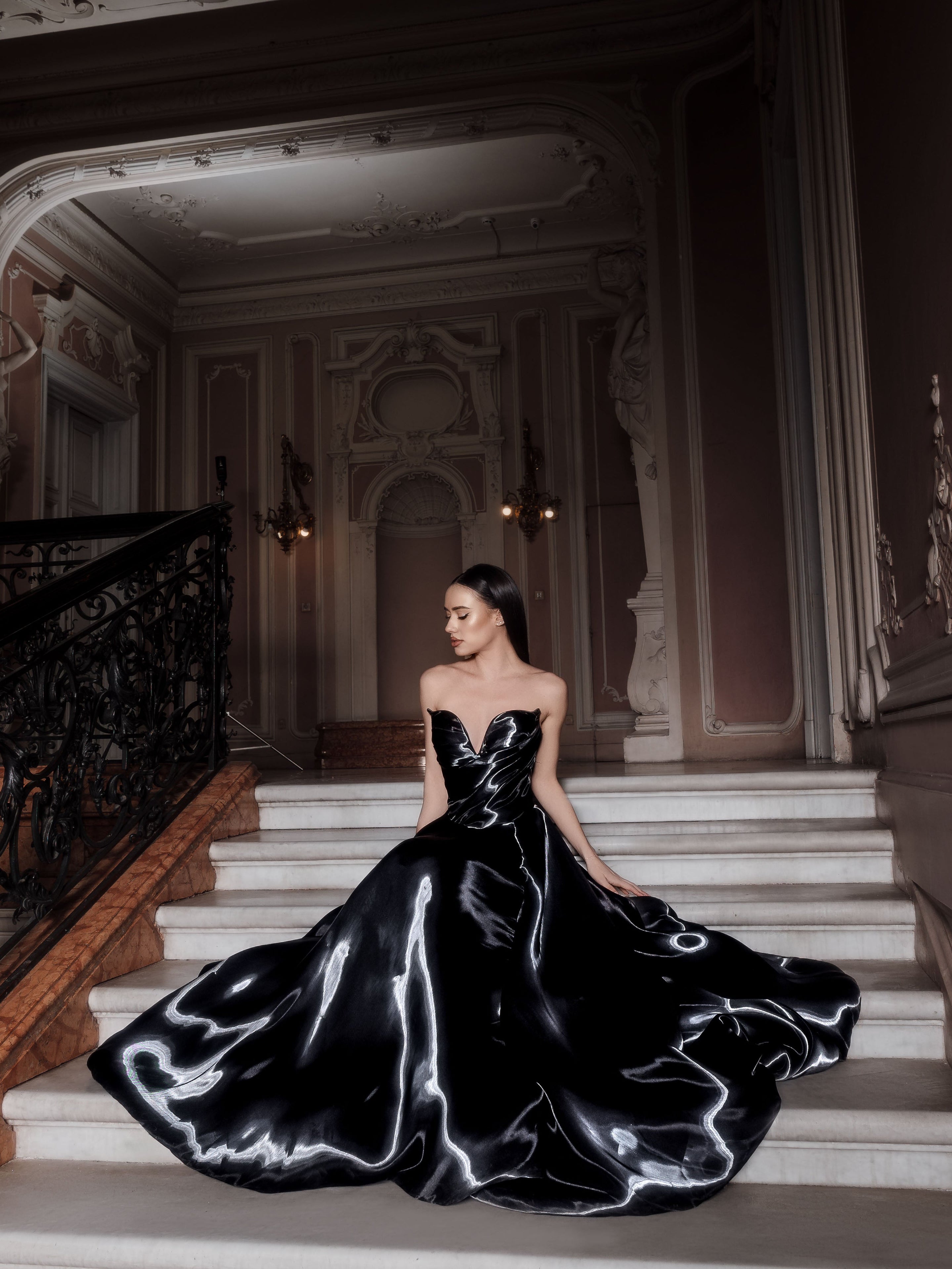 ELYNORE - Our Black Liquid Gown