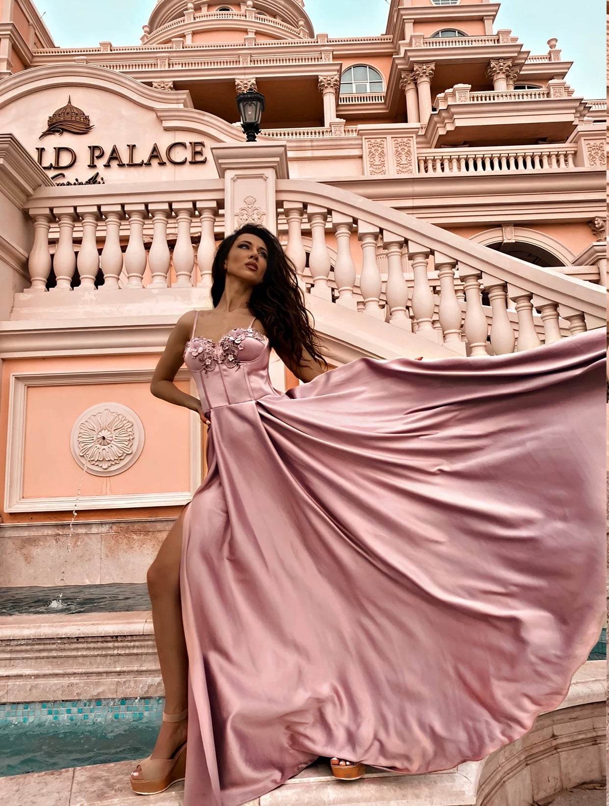 Desert Dust | Розова Сатенена Рокля